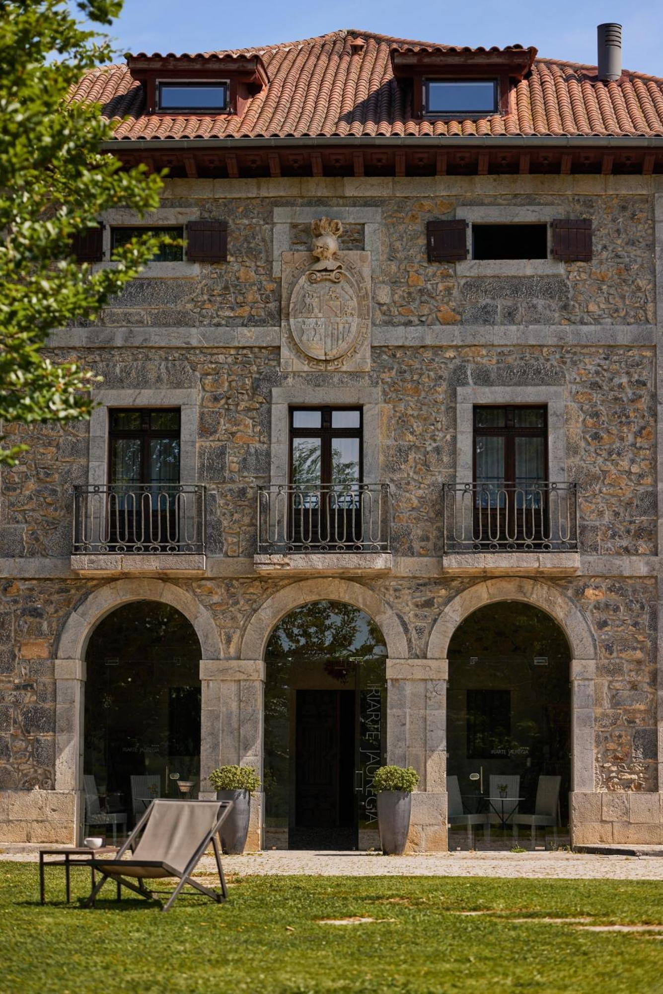 Готель Iriarte Jauregia Bidegoian Екстер'єр фото